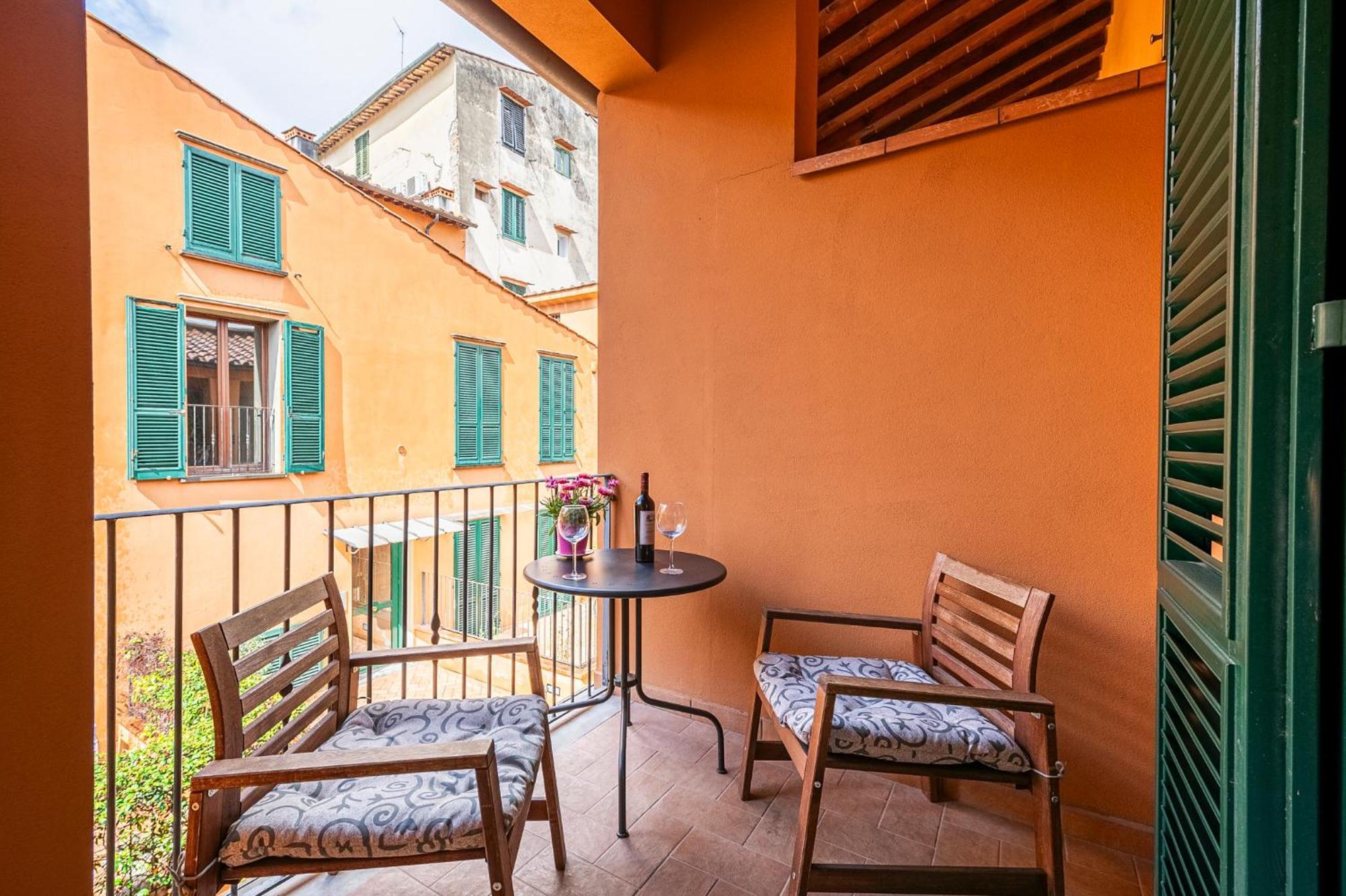 "Once Upon A Time" Cherubini Palace Thematic Apartments Free Parking Floransa Dış mekan fotoğraf